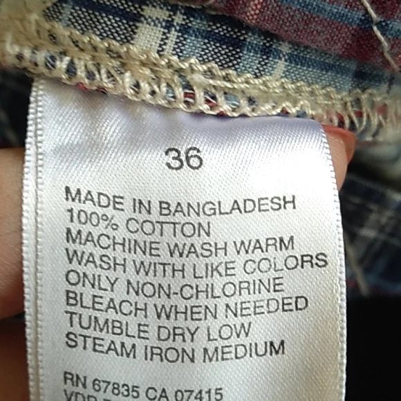 Nautica Men's Plaid Shorts. Size 36 - Picture 9 of 10